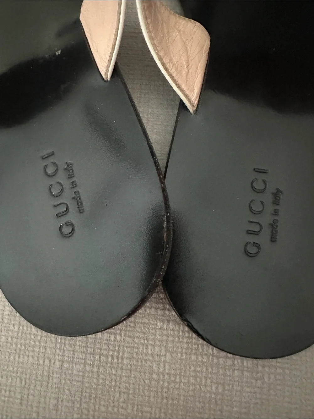 Gucci Black & White Leather GG Thong Sandals
